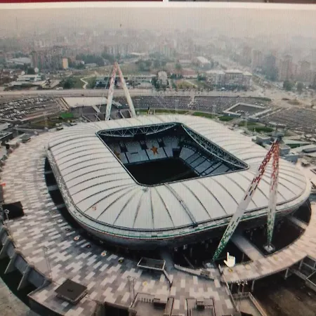 Lucky House - Reggia&stadium Appartamento *